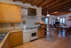 Large studio 101 -  kitchen